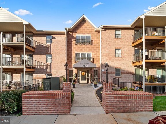2nd image of 3901 Darleigh Rd APT 2H