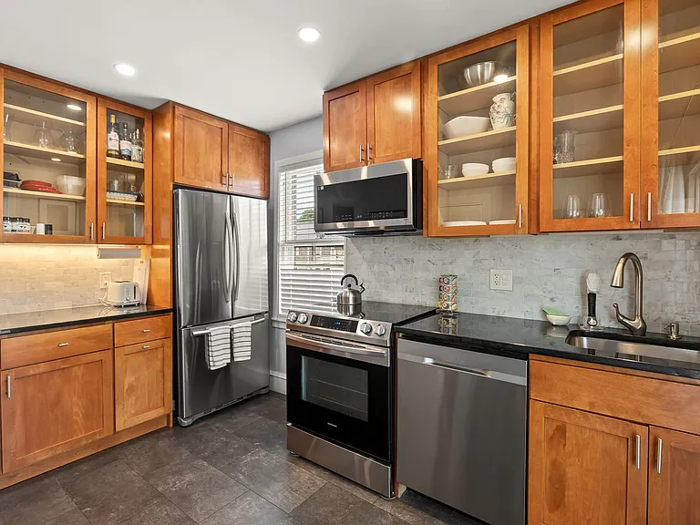 13 Atlantic St #2 — Photo 12