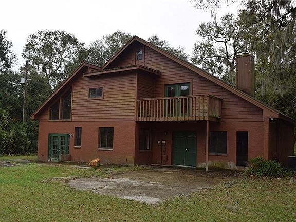 3rd image of 4545 Meadowood Dr