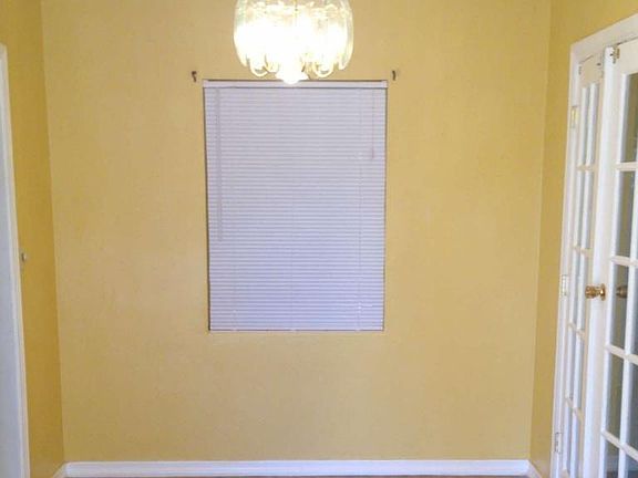 3rd image of 5123 Lexington Ave