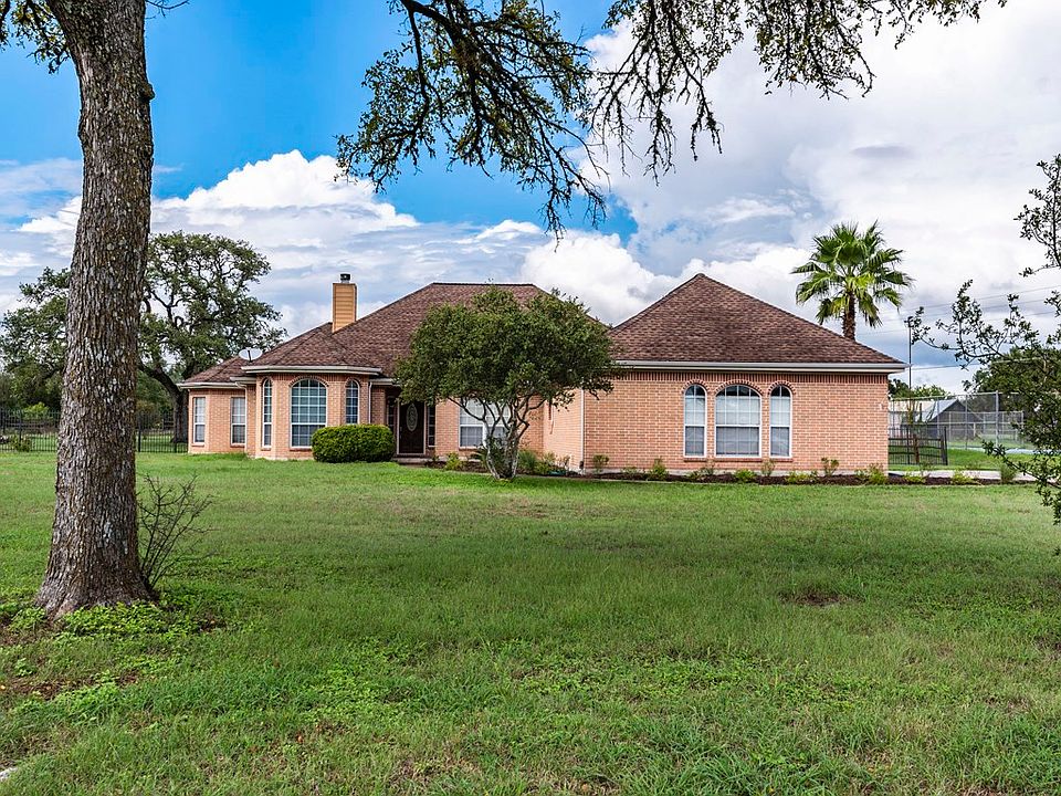 1st image of 320 Woodland Oaks Trl