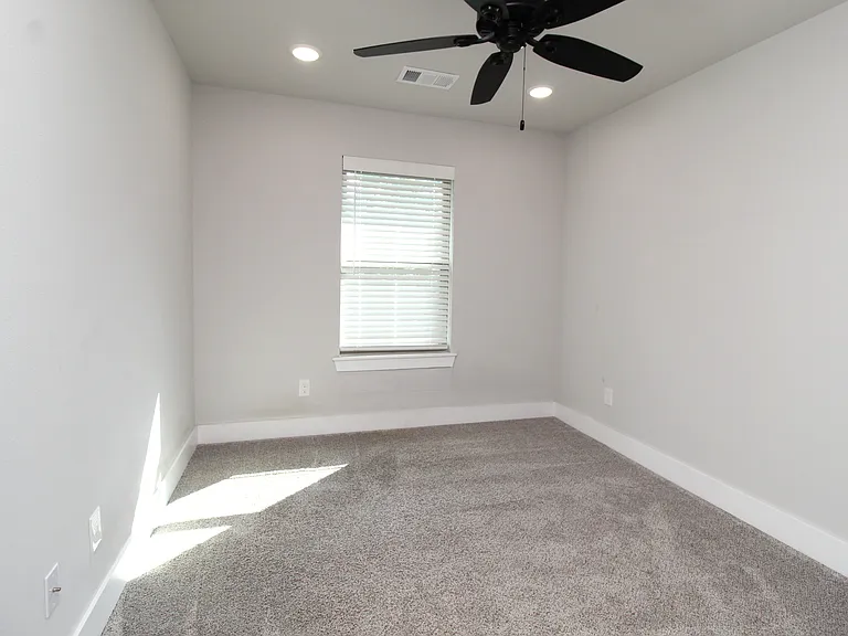 11 Hillswick Dr — Photo 24