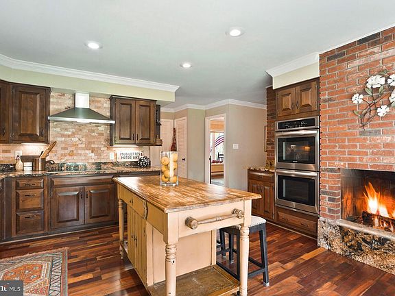 5th image of 11605 Choir Ln