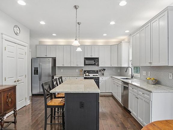 2nd image of 6833 Addenbrook Blvd