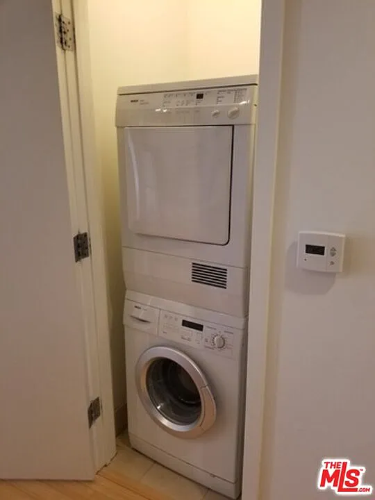 1 bed, 1.0 bath, 710 sqft, $2,650 — Photo 2