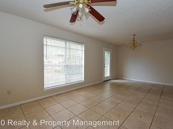 4th image of 8714 Wilcrest Dr