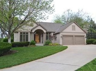 10294 S Northlake Ave, Olathe, KS 66061