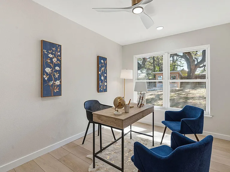 11805 Pollyanna Ave — Photo 21