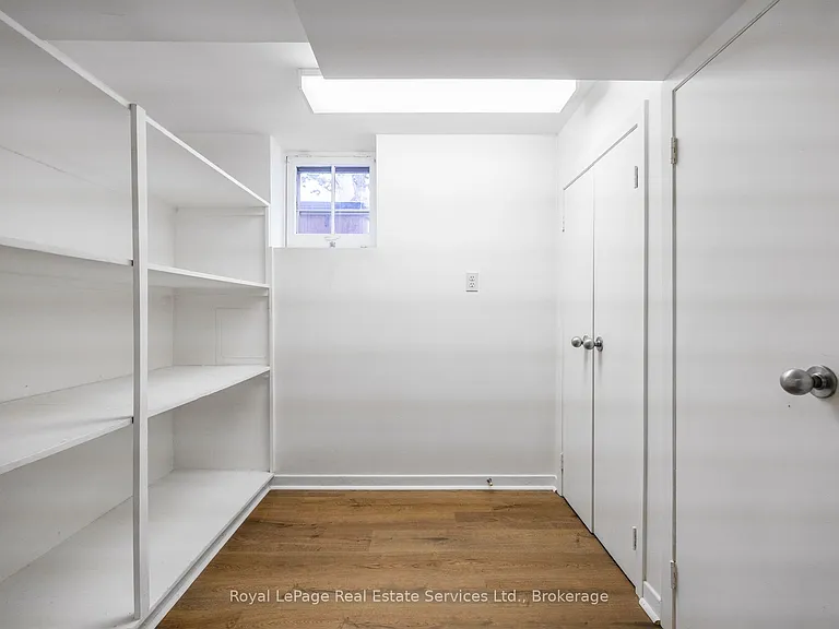 28 Thompson Ave — Photo 35