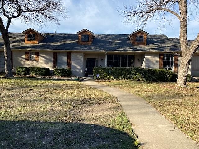 1st image of 2309 Clear Lake Cir