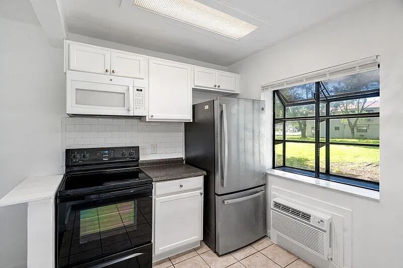 2 bed, 1.0 bath, 800 sqft, $1,450 — Photo 4