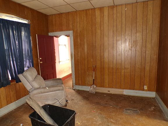 2nd image of 8417 S Mackinaw Ave