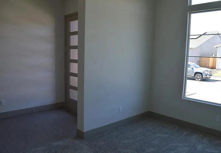 2430 Bastidas Dr — Photo 26