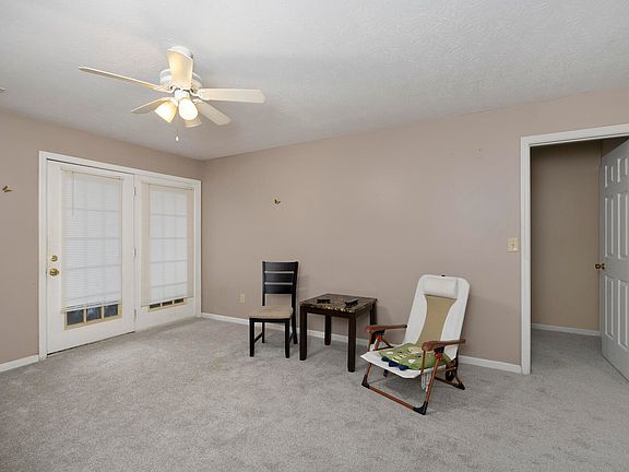 3rd image of 10521 Michael Dr Unit 1