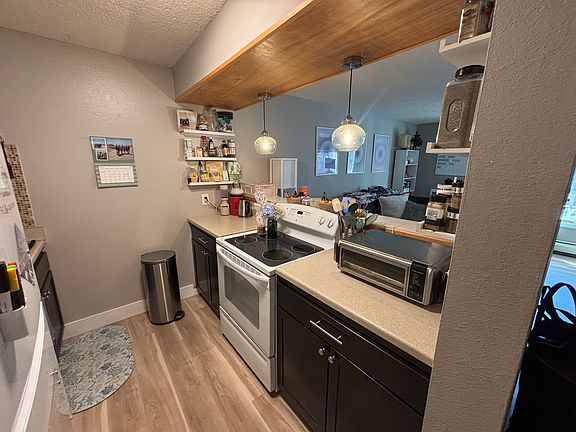 5th image of 2707 Valmont Rd APT 209A