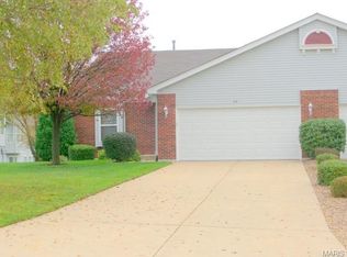 20 Lienemann Ct, Saint Peters, MO