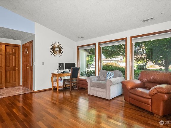 5th image of 1113 NW 84th Circle