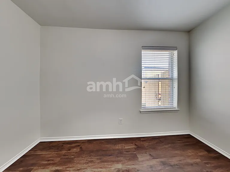 12504 Sunrise Dr — Photo 14