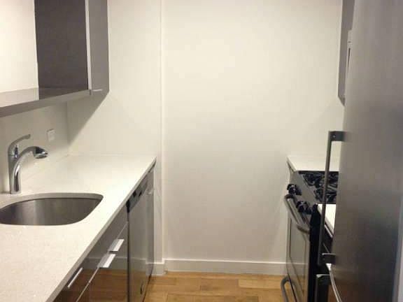 4th image of 4134 Crescent St APT 10A