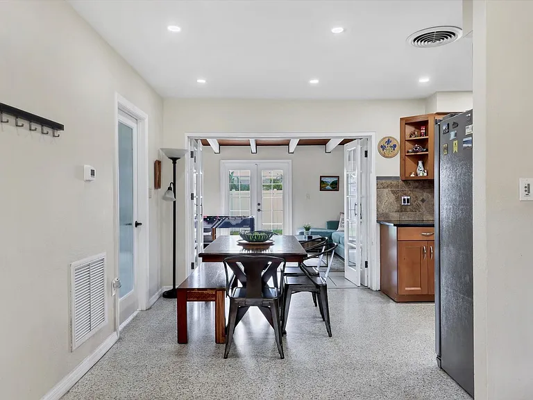 2532 Belvoir Blvd — Photo 10