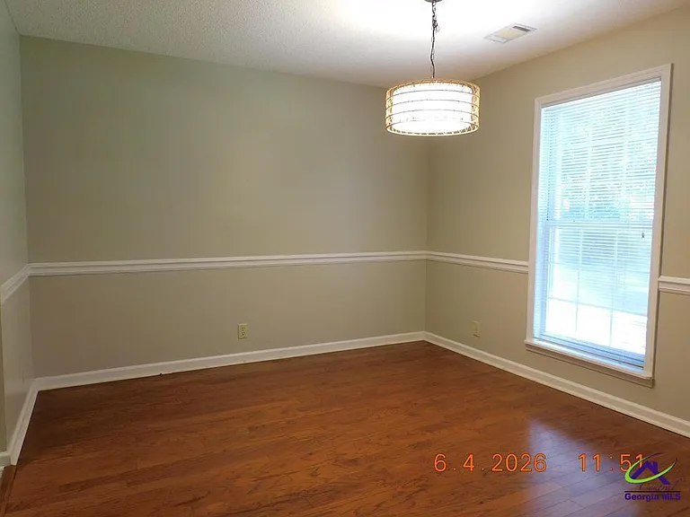 112 Charleston Ct — Photo 4
