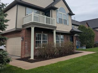 32974 Redstone Dr, Chesterfield, MI 48047
