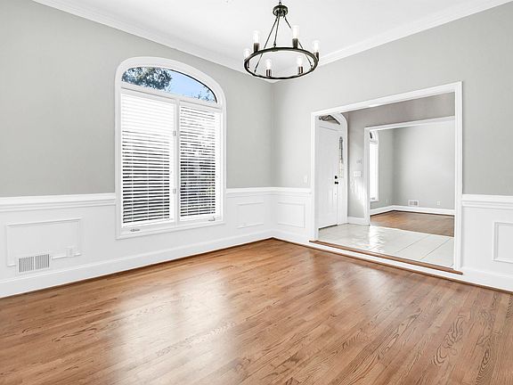 5th image of 9 Ashfield Ln