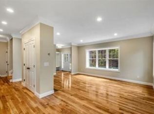 8 Overlook Ln, Easton, MA 02375