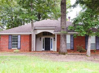 106 Pineridge Ln, Tallassee, AL 36078
