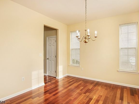 3rd image of 123 Winding Hill Dr