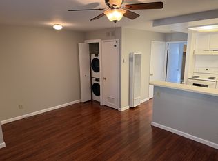 833 Russell Ave APT 14, Santa Rosa, CA 95403