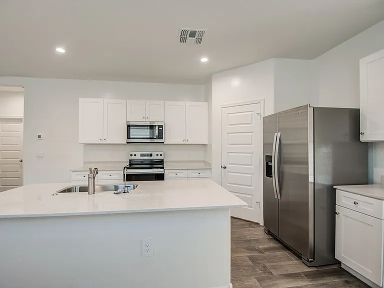 1749 W Stealth Ave — Photo 22