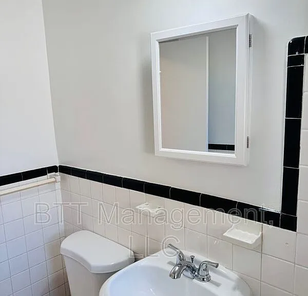 8805 Plymouth St #5 — Photo 40