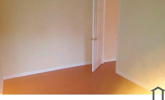 3rd image of 91 Schuyler Ave #2
