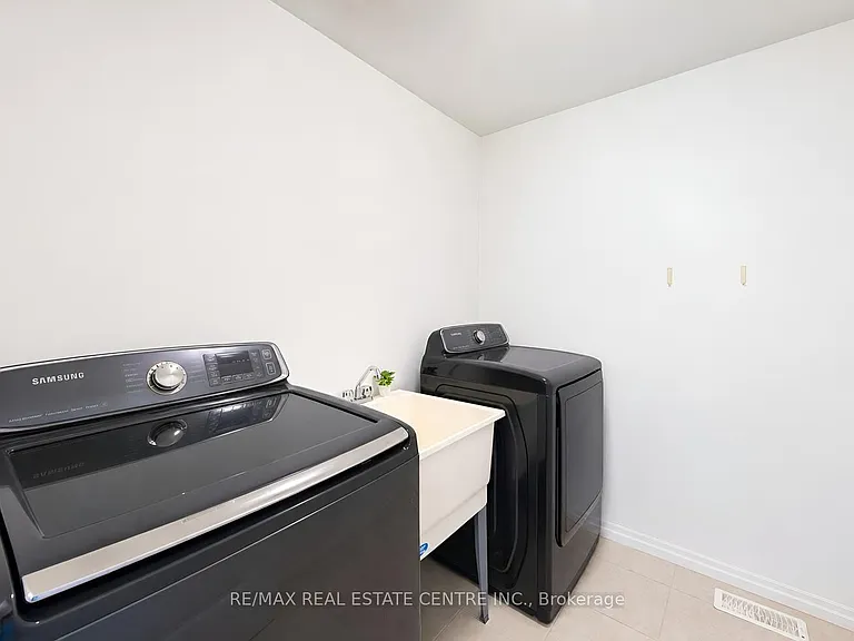 135 Hardcastle Dr #35 — Photo 32