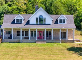 216 Old Wolf Hill Rd, Bethpage, TN 37022