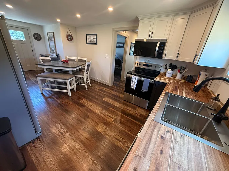 2108 Veterans Dr — Photo 10