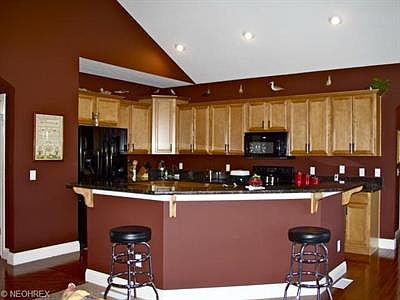 3rd image of 5495 Marshview Ln