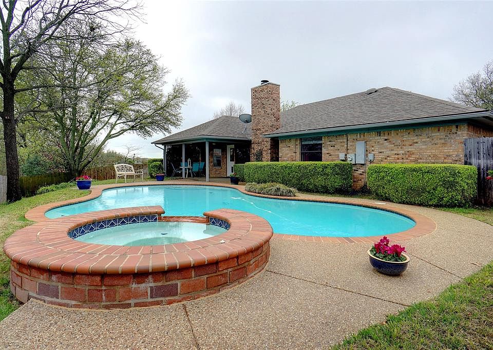 1st image of 8712 Overland Dr