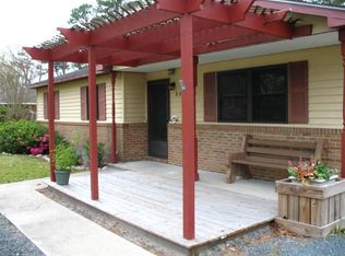221 Bradford Rd, Wilmington, NC 28409