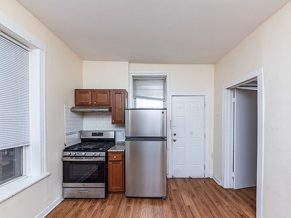 3rd image of 2910 S Wentworth Ave APT 1R