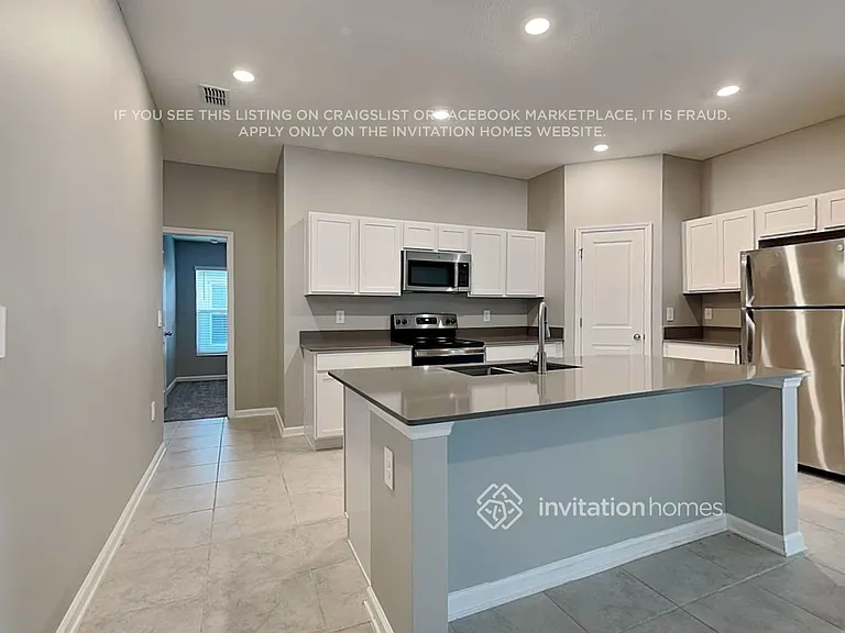 1085 Peach Creek Dr — Photo 4