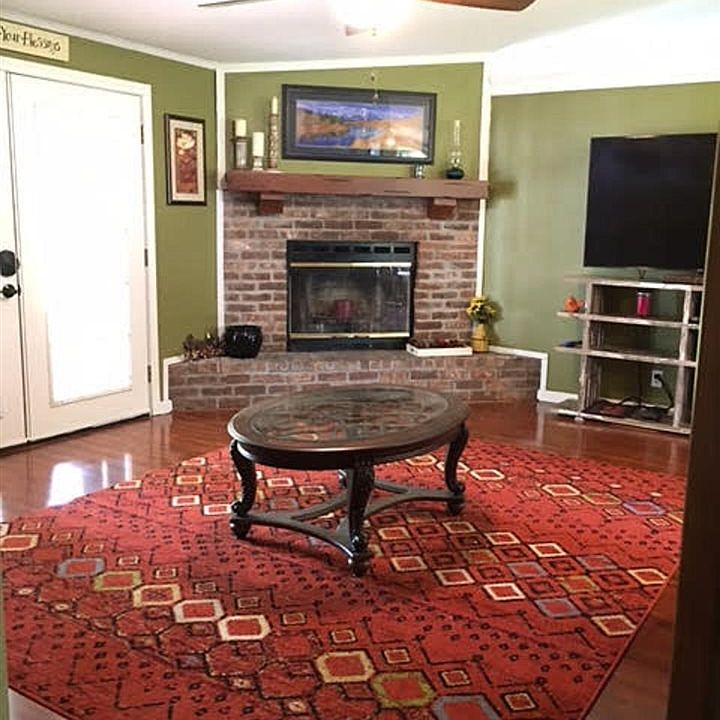 1st image of 105 Shady Acres Ln