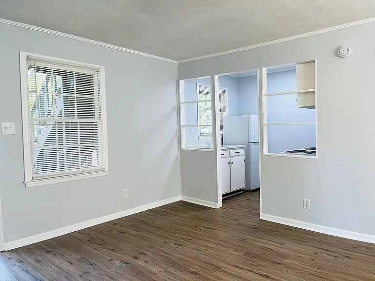 601 W Haralson St — Photo 4