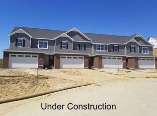 4422 State St, Bettendorf, IA 52722