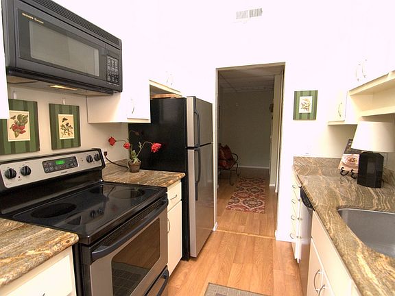 4th image of 410 N Civic Dr APT 306