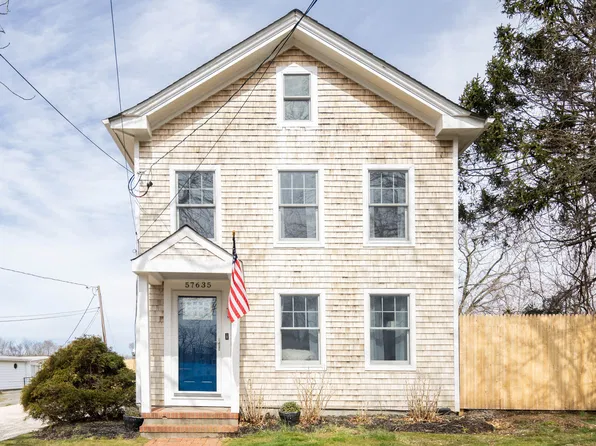 57635 Route 25, Southold, NY 11971