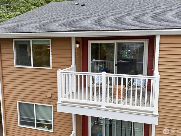 8642 164th Avenue NE #B204, Redmond, WA 98052