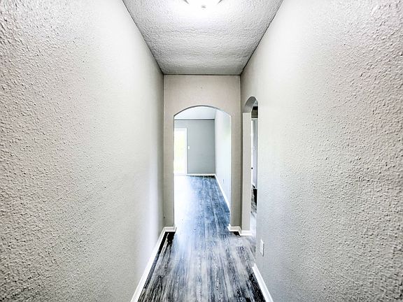 5th image of 306 S Holmes St