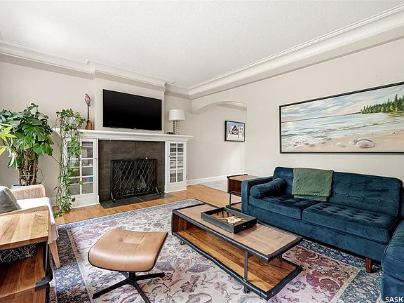 4th image of 2950 Retallack STREET